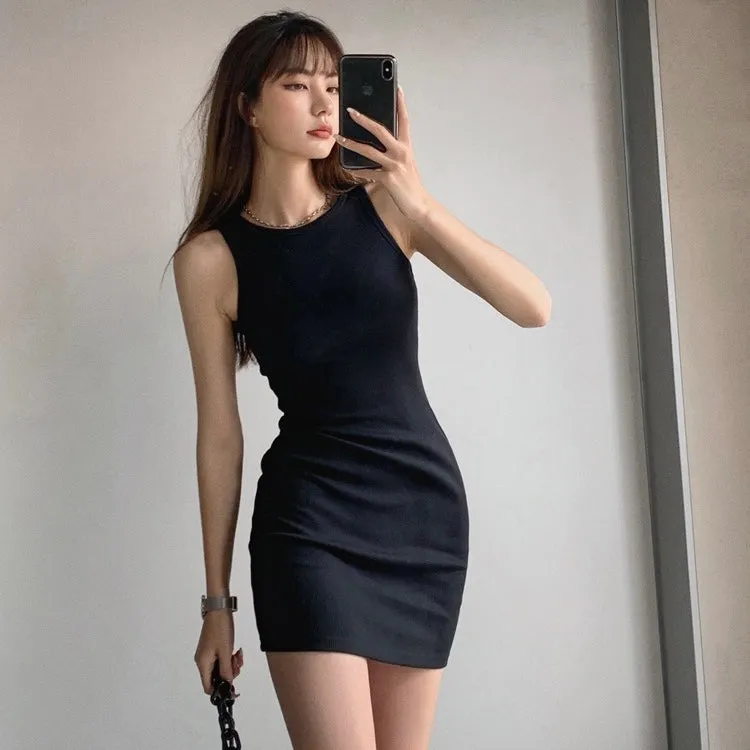 Black Sleeveless Dress