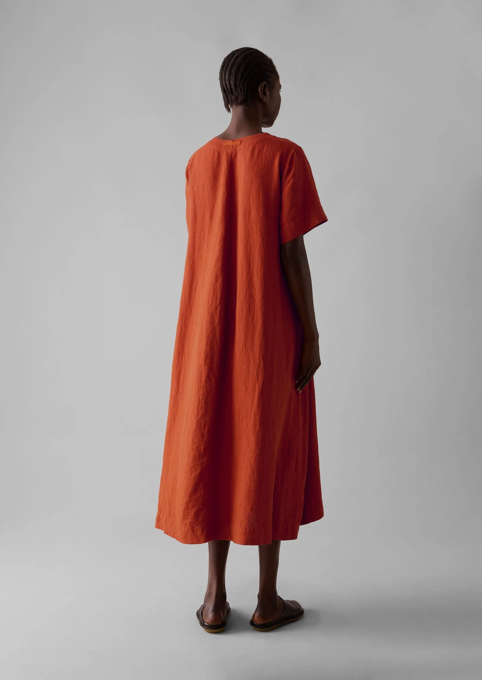 Garment Dyed Linen V-Neck Dress | Rooibos Red