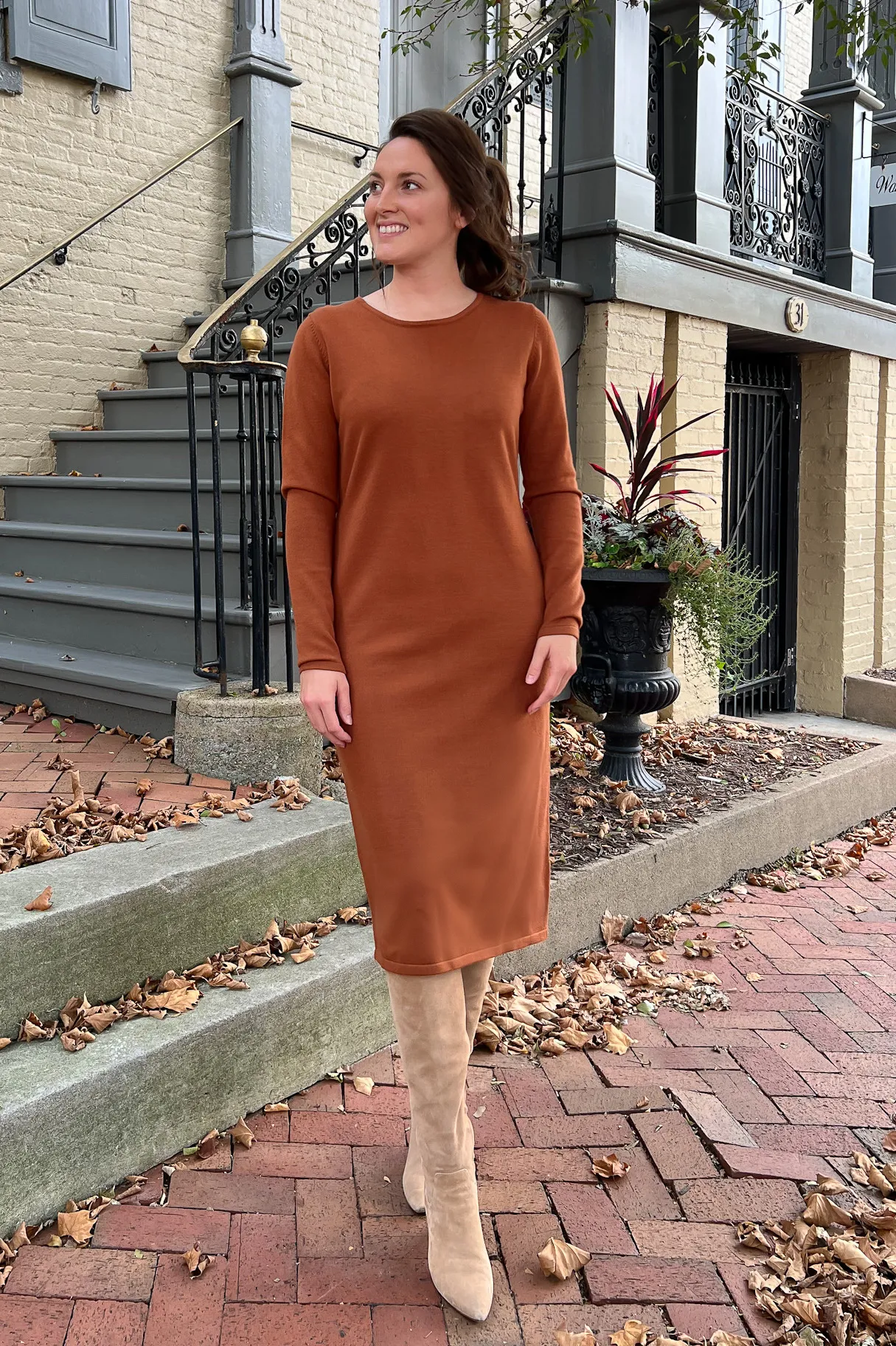 THE QUINN EVERYDAY SCOOP NECK SWEATER DRESS IN TERRACOTTA